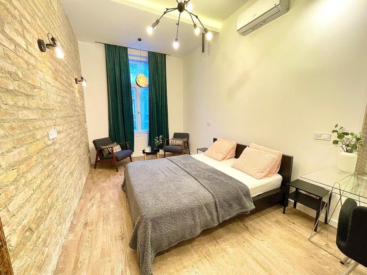 Dream Romance Residency - Finnish Sauna Budapest Esterno foto